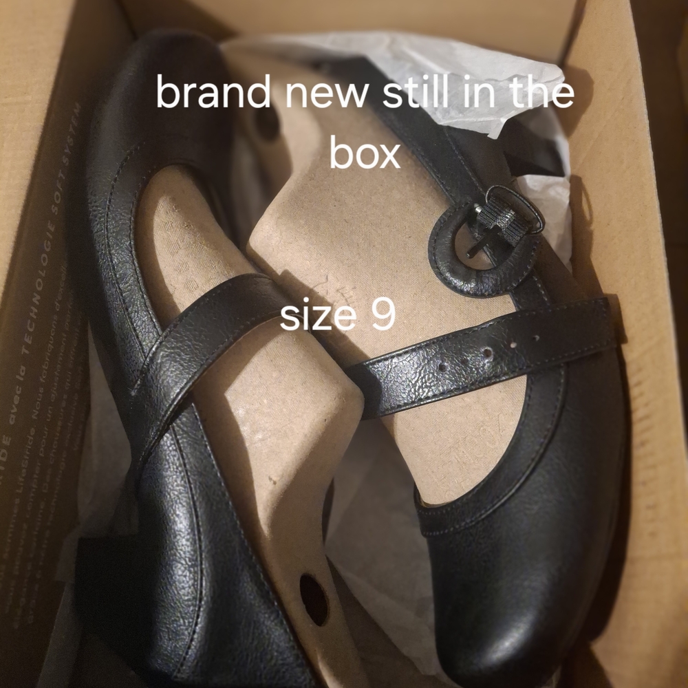 Black Mary Jane Shoes